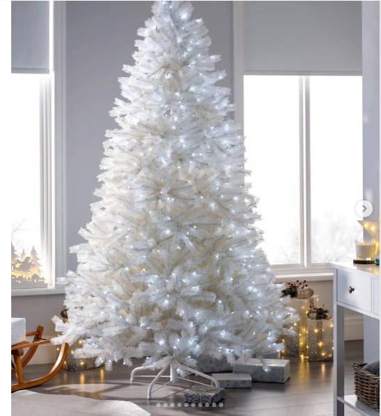 Pre-Lit mixed pine white christmas tree decor