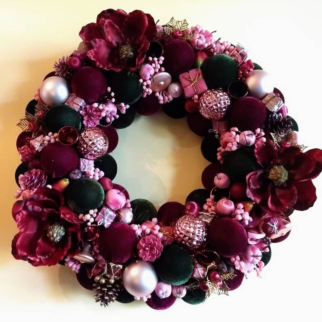 Velvet christmas wreath ornament