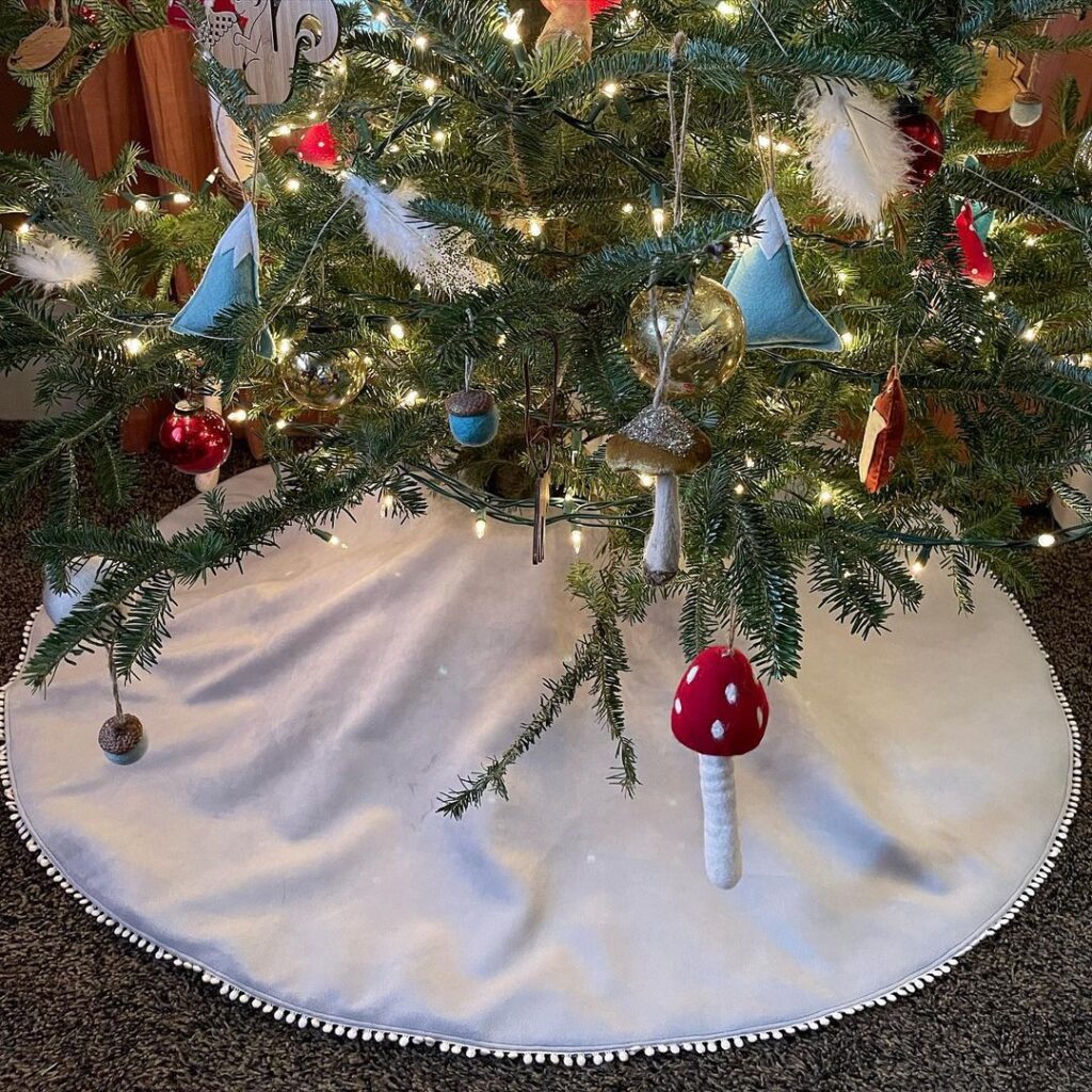 White Velvet Christmas Indoor Tree Skirt