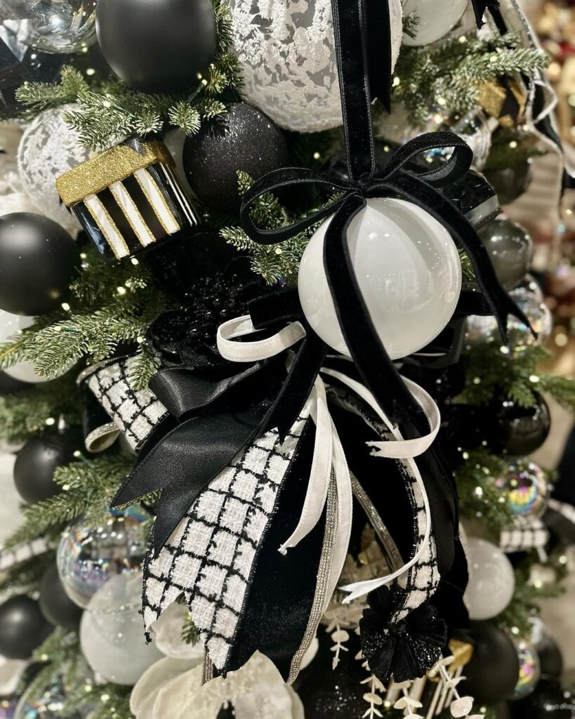 Black Velvet Ribbon Christmas Tree