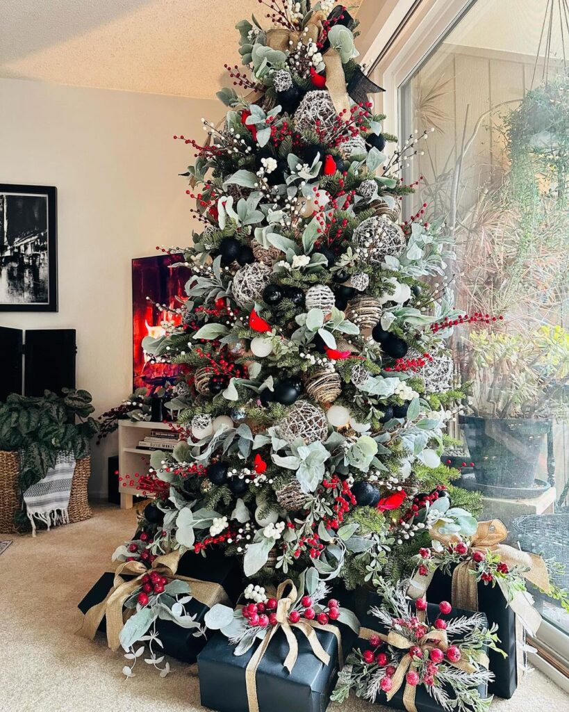 Christmas Tree Garland