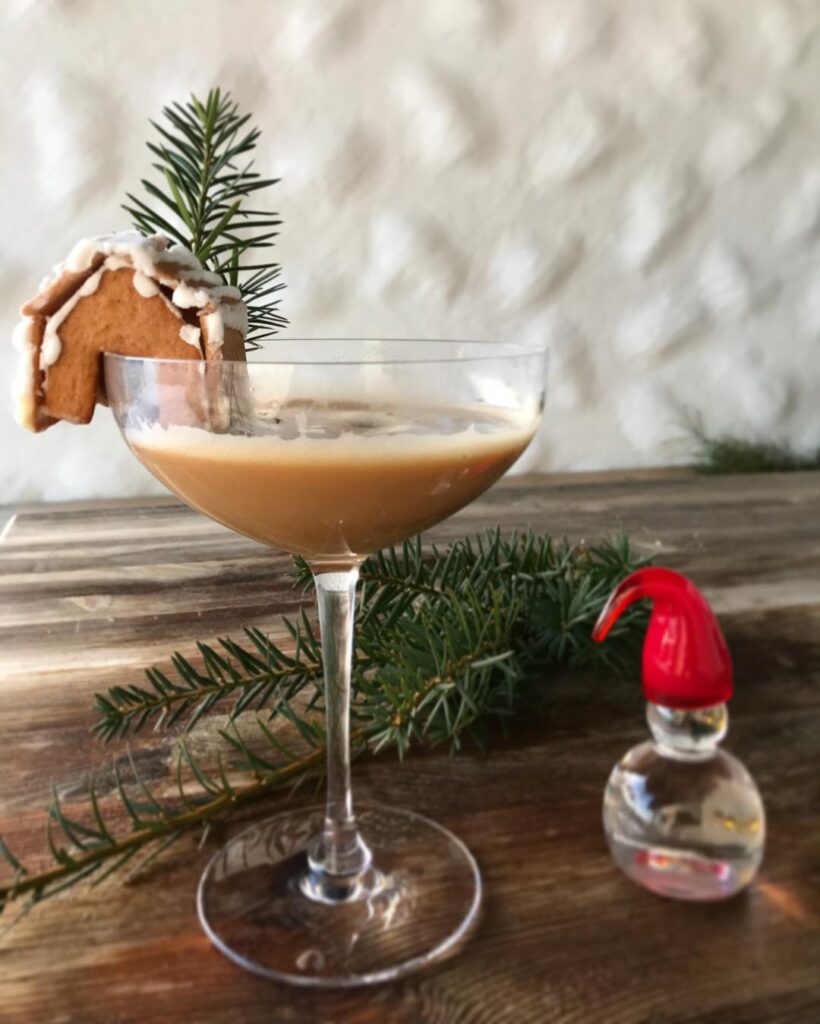 Gingerbread Latte Martini
