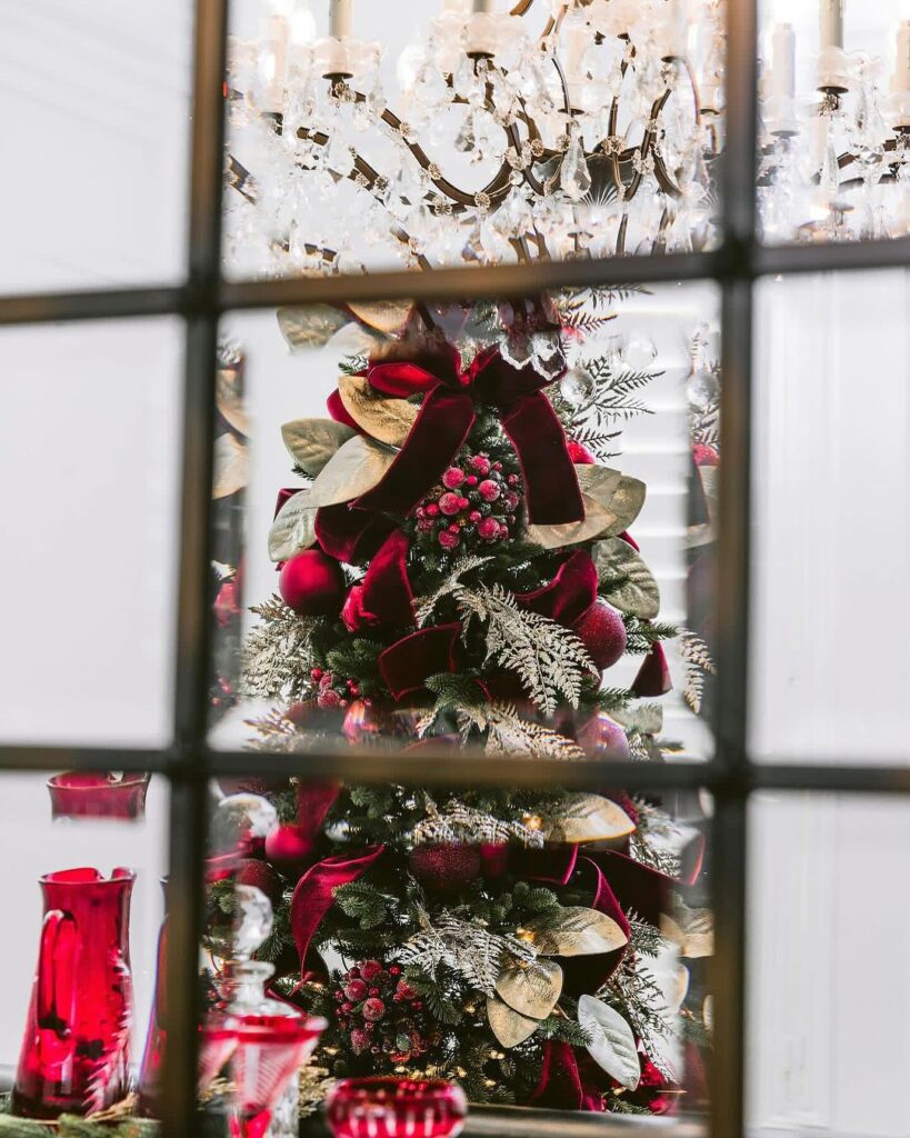 Red Velvet Ribbon Christmas Tree