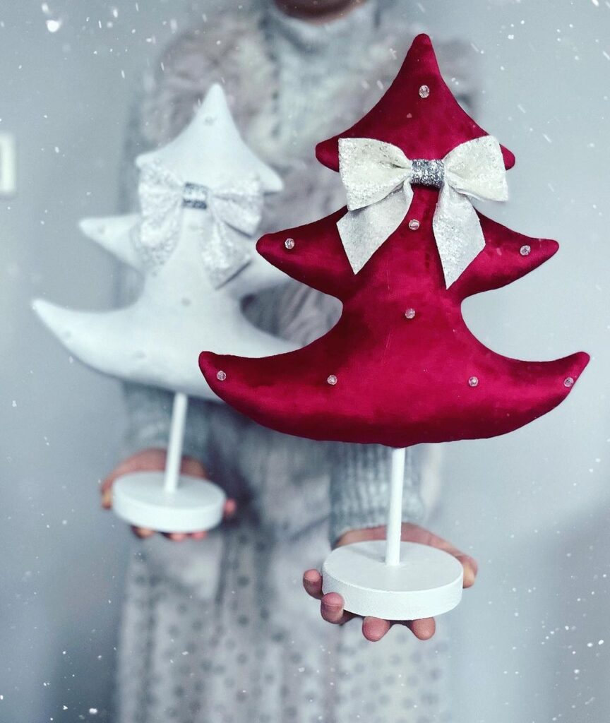 Velvet Christmas Tree With Bow