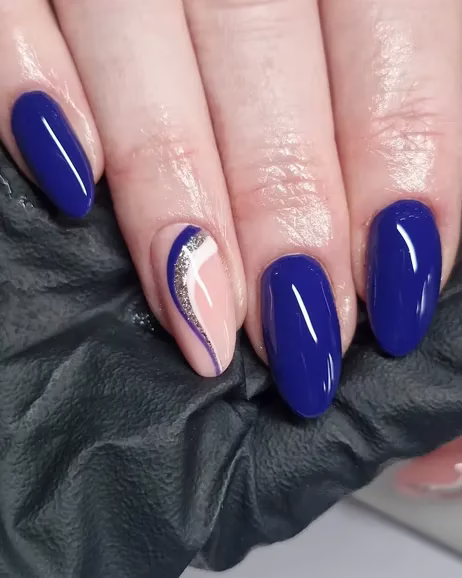 Swirl Nails