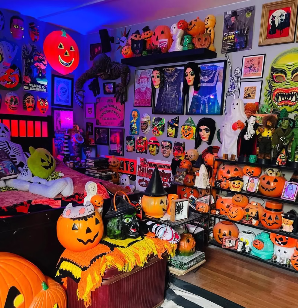 Ghost Pumpkin Mask Halloween Bedroom